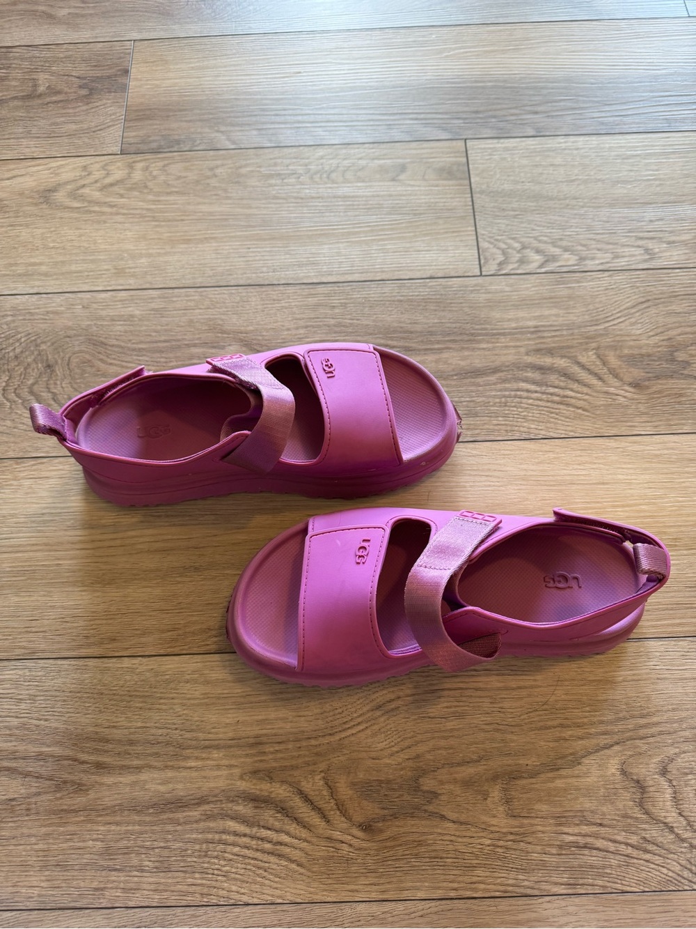 UGG Kids Pink Adjustable Hook-and-Loop Sandals